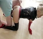 Quickie in Latex mit deutscher Blondine