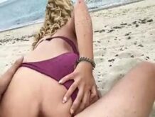 Freundin im Bikini will Anal am Strand
